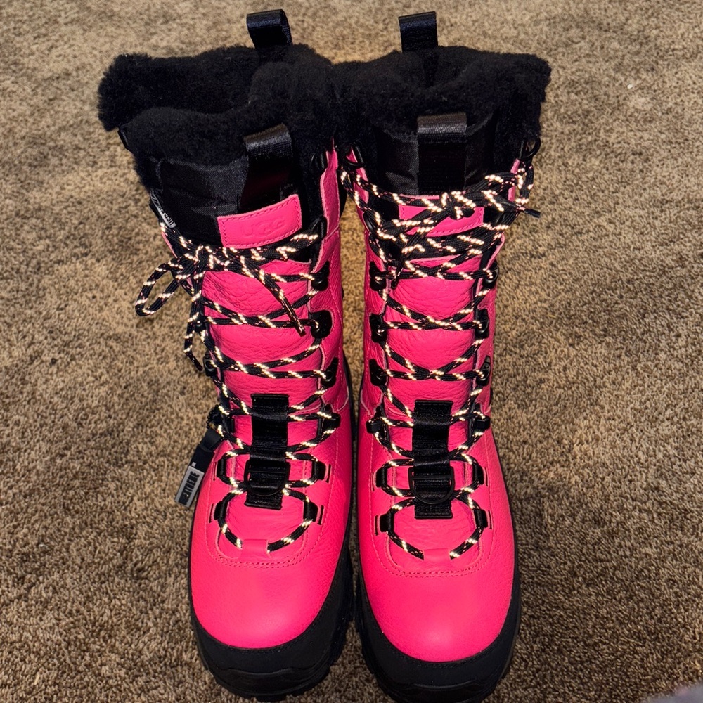 UGG SHASTA TALL WATERPROOF LEATHER BOOTS SIZE 5